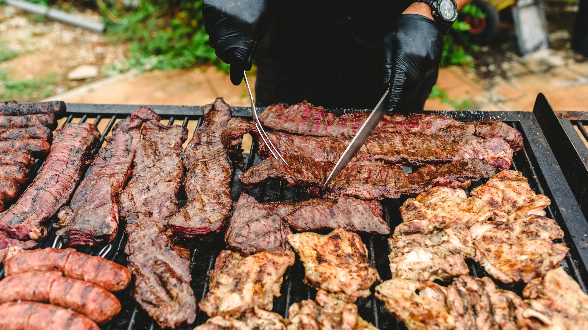 ¿Qué lleva una parrillada de carne?